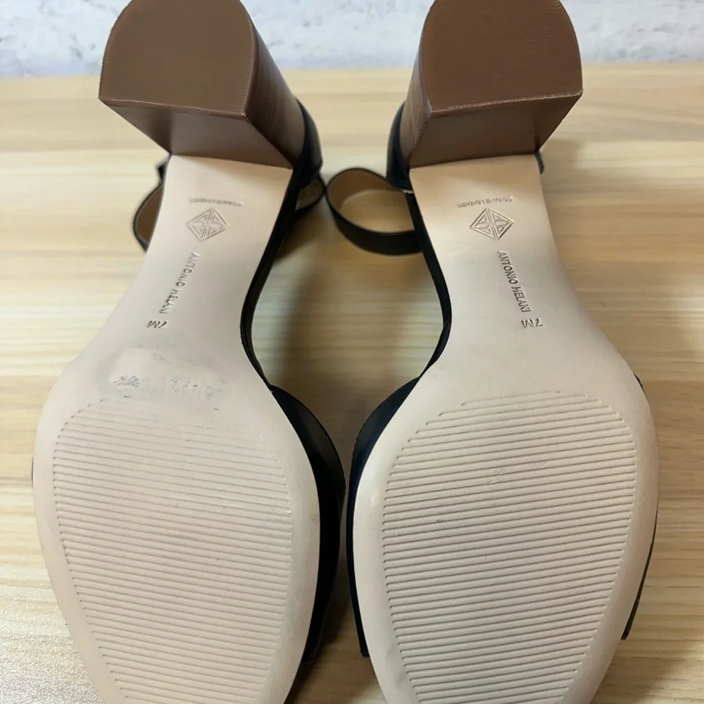 ANTONIO MELANI Black Leather Block Heel Sandals - Picture 9 of 10